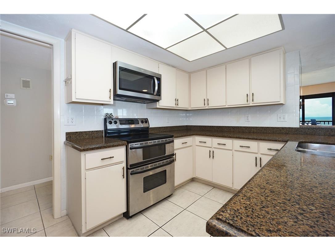 9653 Gulf Shore Drive #303 Naples FL 34108 225071583 image19