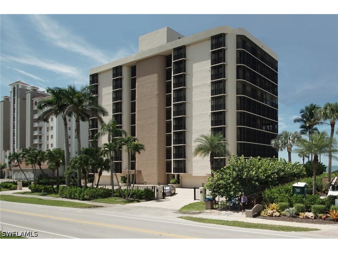 9653 Gulf Shore Drive #303 Naples FL 34108 226012807 image2