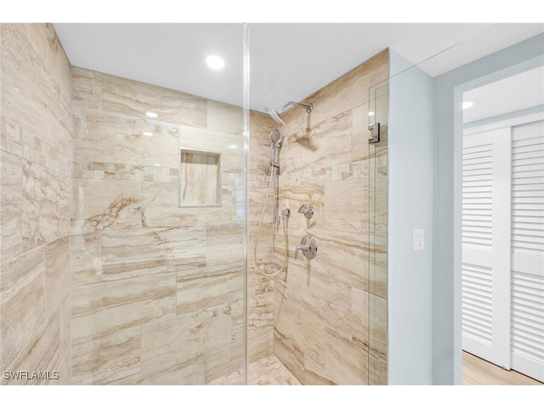 9653 Gulf Shore Drive #402 Naples FL 34108 225077633 image30