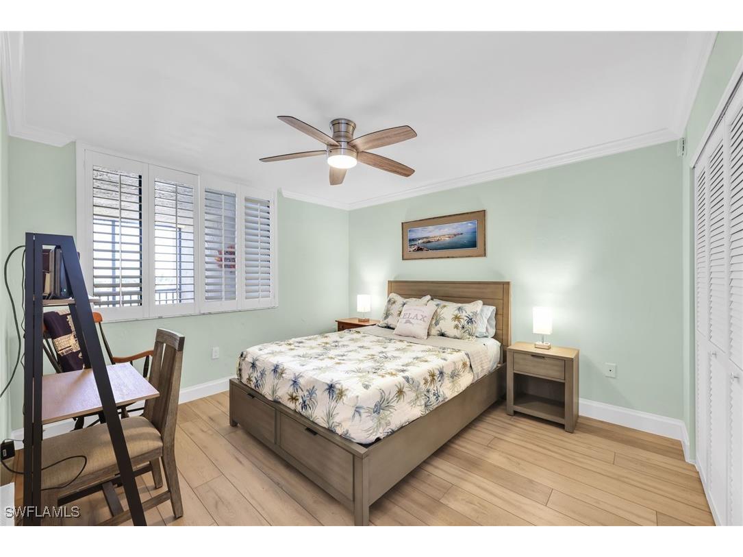 9653 Gulf Shore Drive #402 Naples FL 34108 225077633 image33