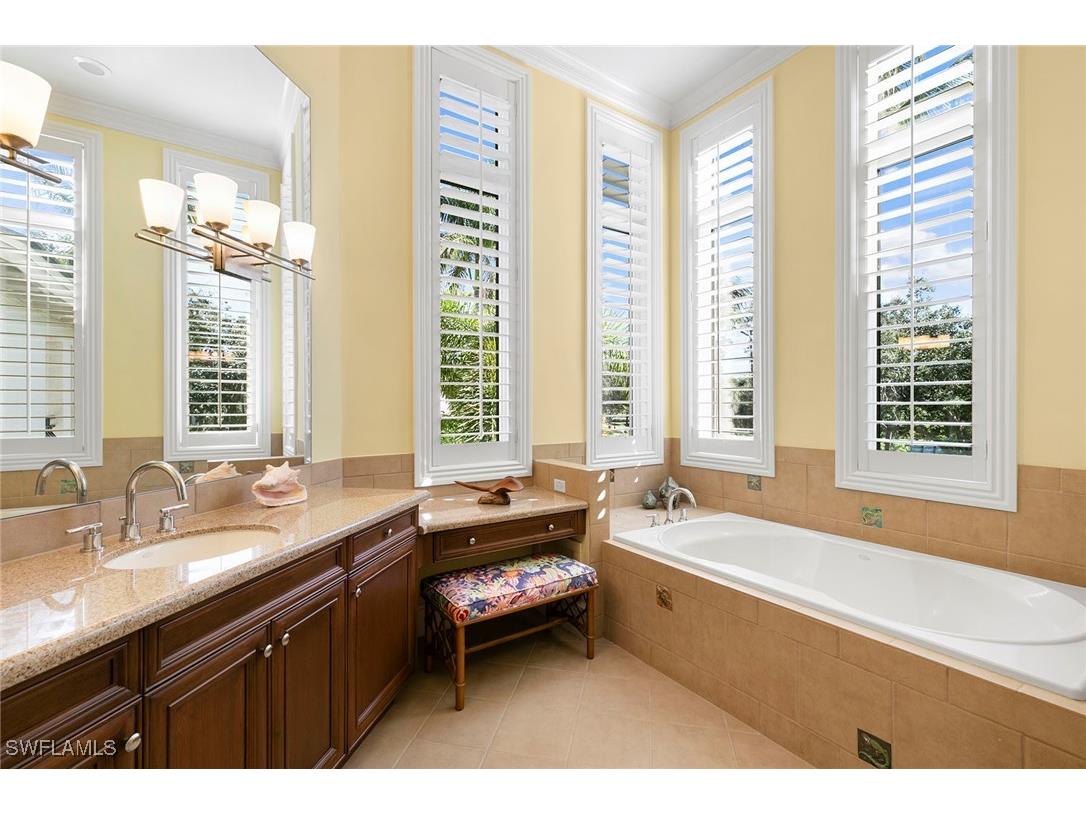 9655 Mashie Court Naples FL 34108 226001752 image40
