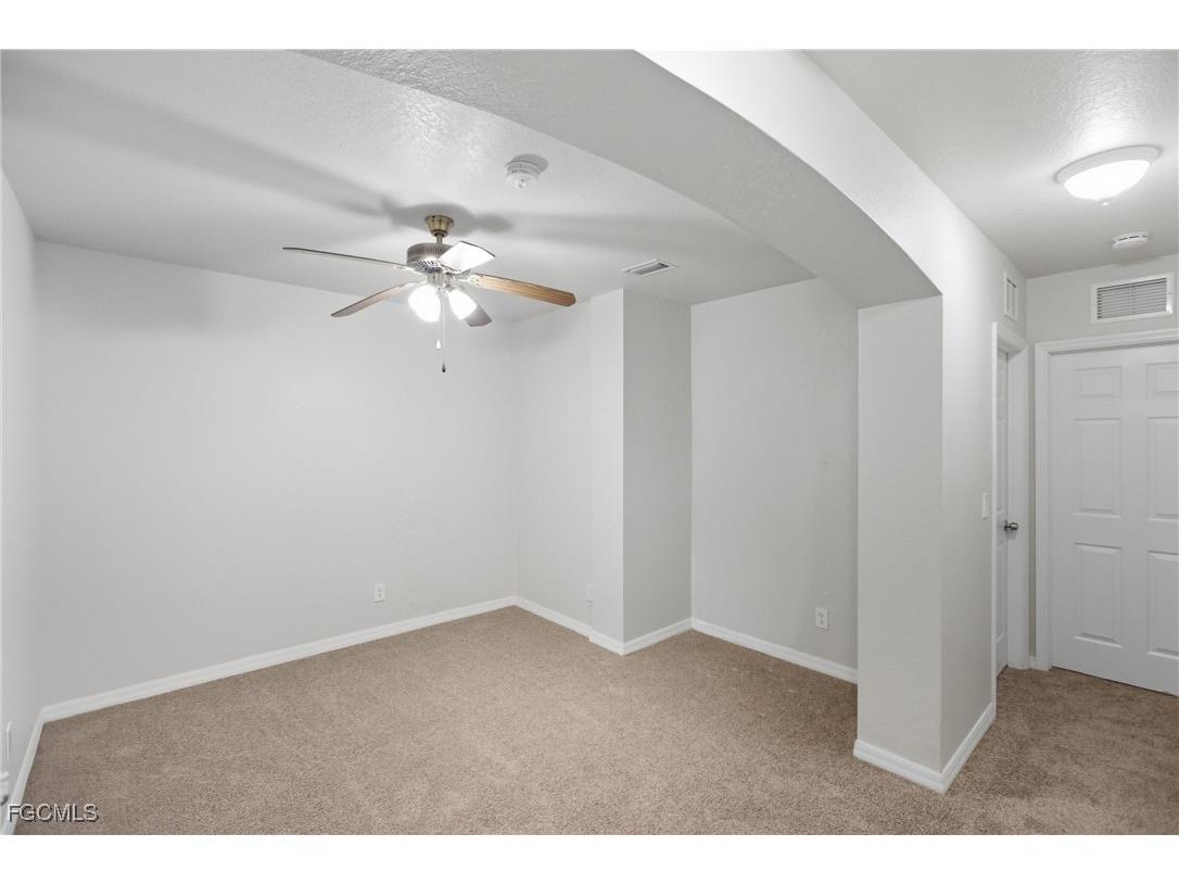 9656 Roundstone Circle Fort Myers FL 33967 2025017764 image16