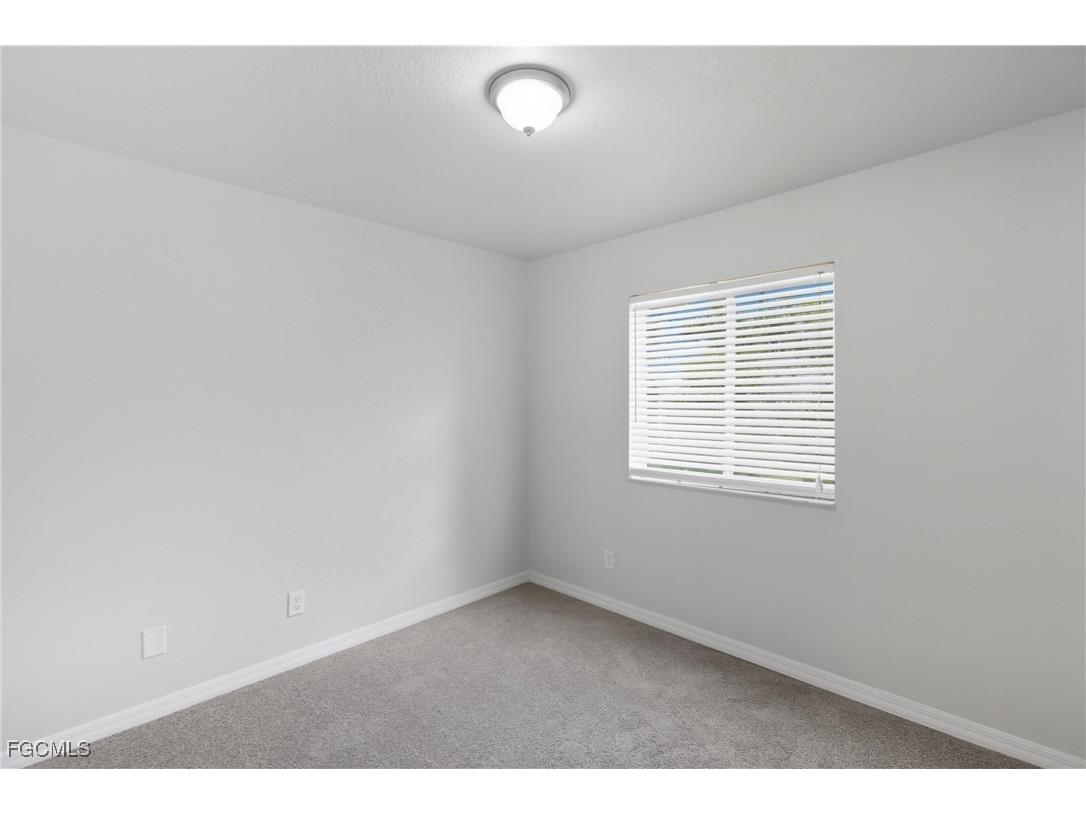 9656 Roundstone Circle Fort Myers FL 33967 2025017764 image19