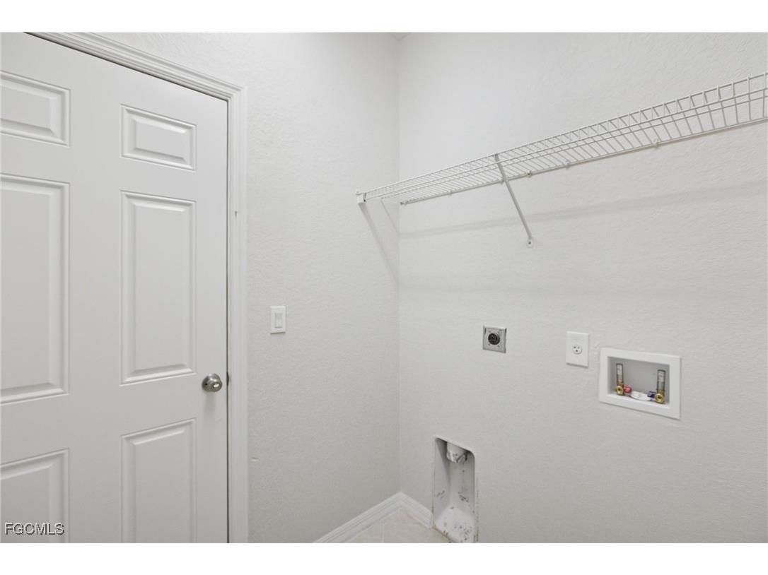 9656 Roundstone Circle Fort Myers FL 33967 2025017764 image33