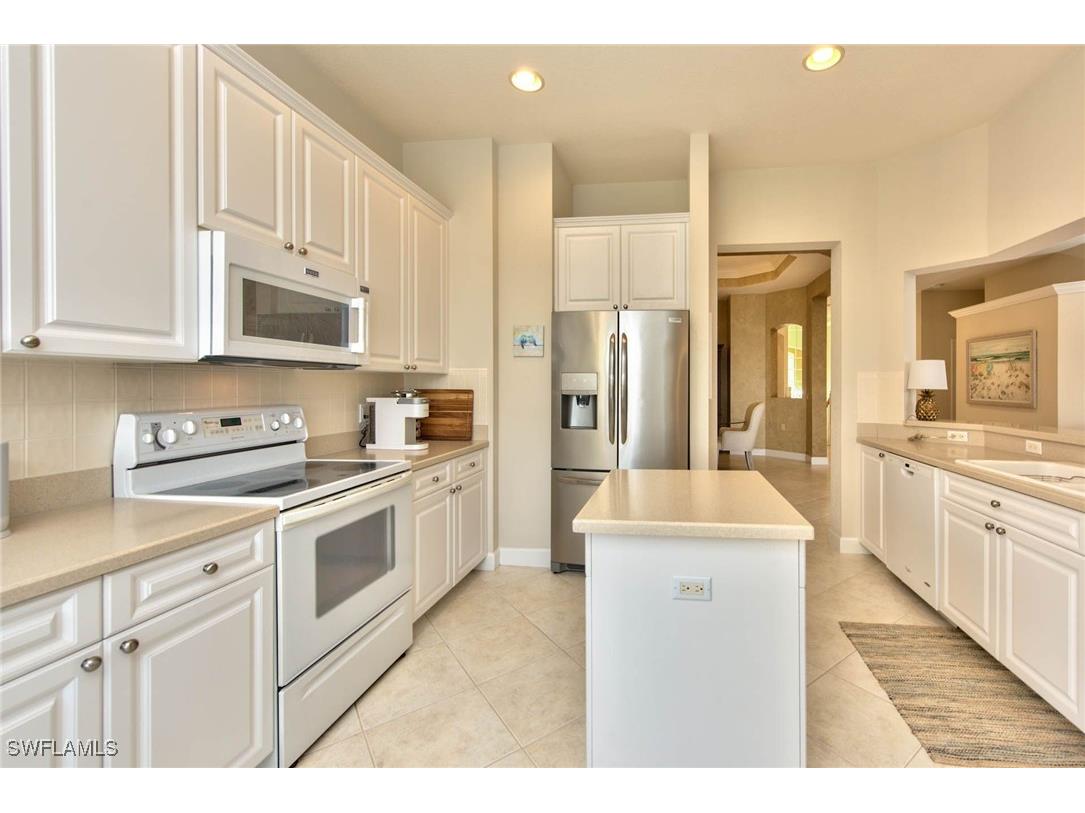 9657 Cypress Hammock Circle #202 Estero FL 34135 225067456 image12