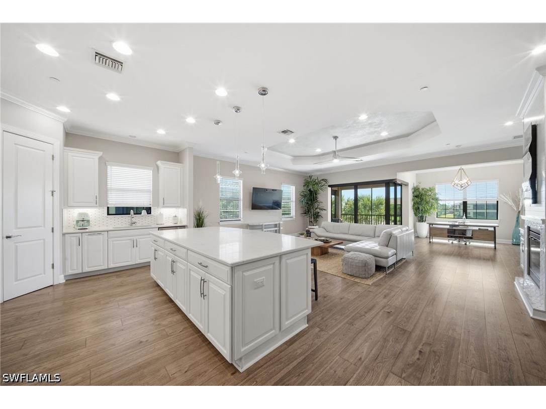 9658 Montelanico Loop #201 Naples FL 34119 226016483 image3