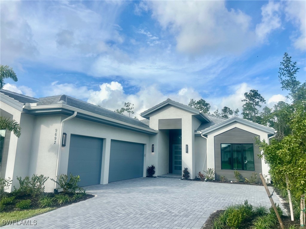 9692 Moonflower Lane Naples FL 34114 225083551 image1