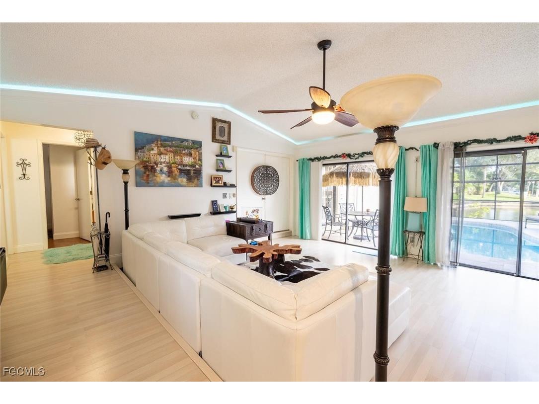 9697 Galley Court Fort Myers FL 33919 2025014333 image15