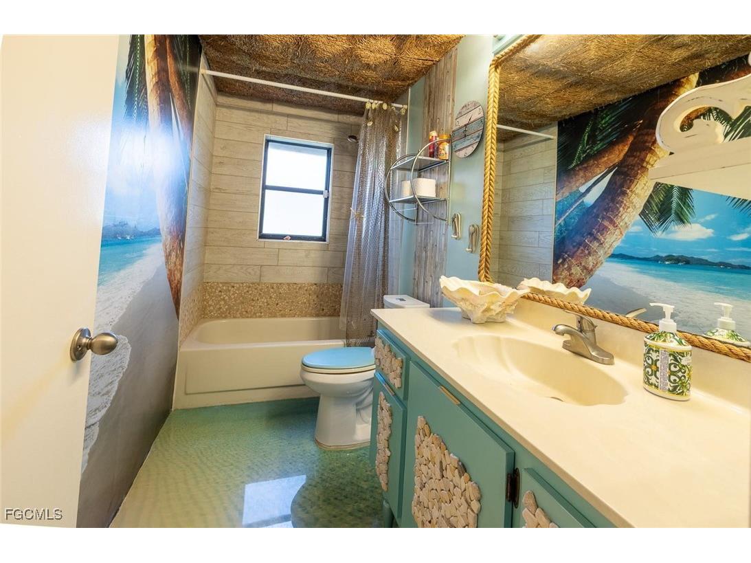 9697 Galley Court Fort Myers FL 33919 2025014333 image26