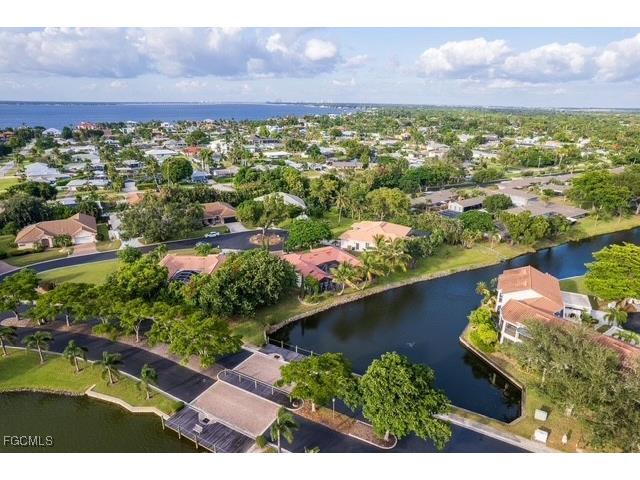 9697 Galley Court Fort Myers FL 33919 2025014333 image5