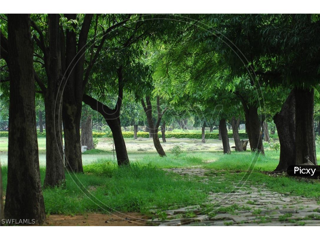 97 11th Street SW Naples FL 34117 223007503 image1