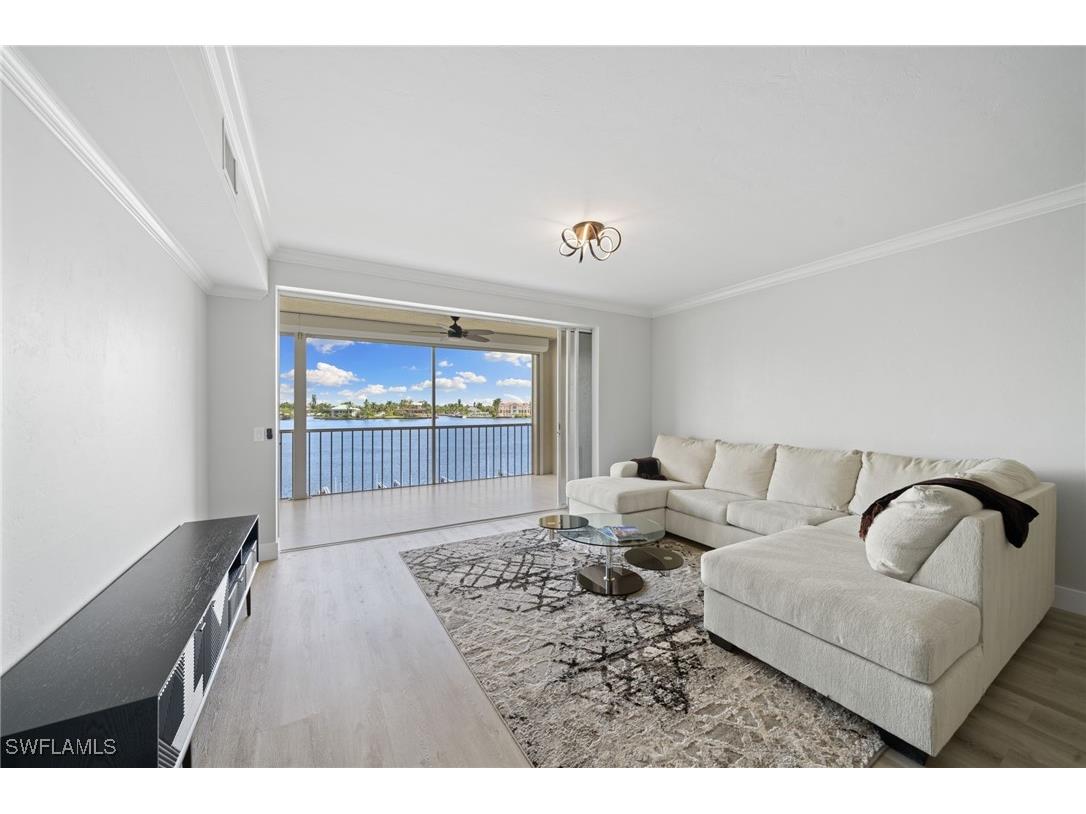 9700 Gulf Shore Drive #202 Naples FL 34108 226001380 image1