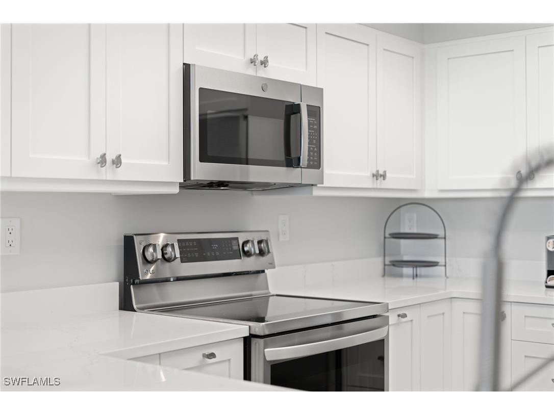9700 Gulf Shore Drive #202 Naples FL 34108 226001380 image4