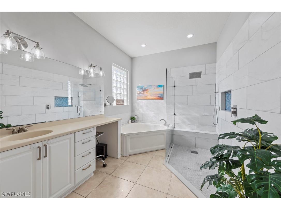 9701 Springlake Circle Estero FL 33928 226008460 image24