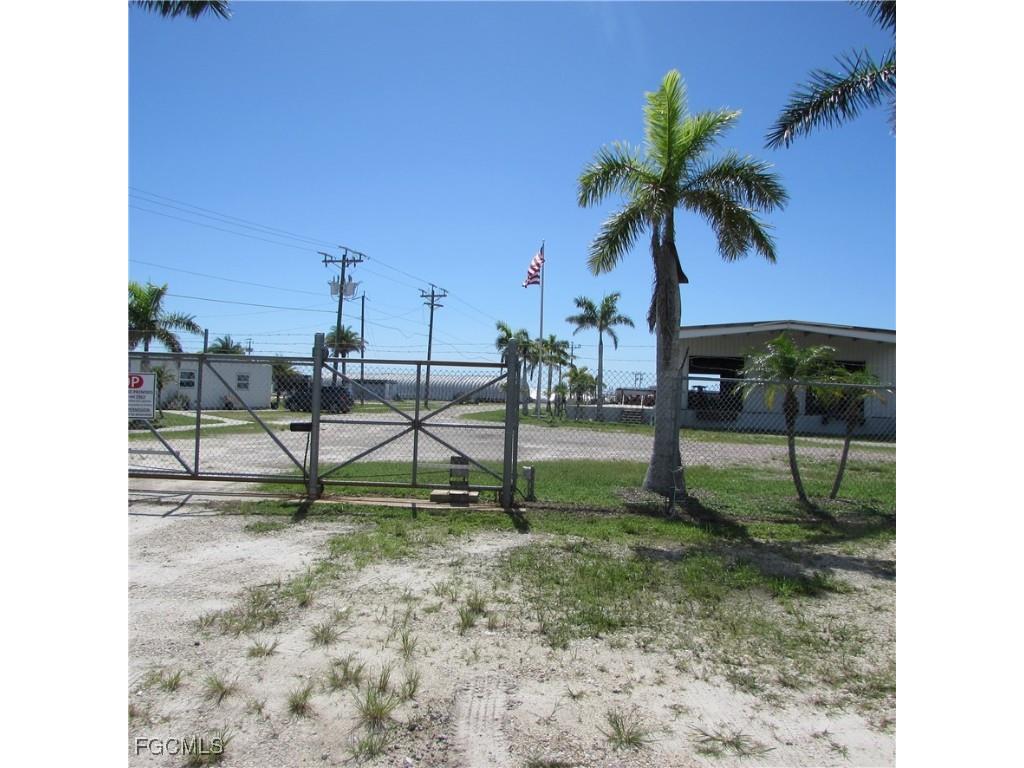 9703 Stringfellow Road Saint James City FL 33956 2025008101 image1