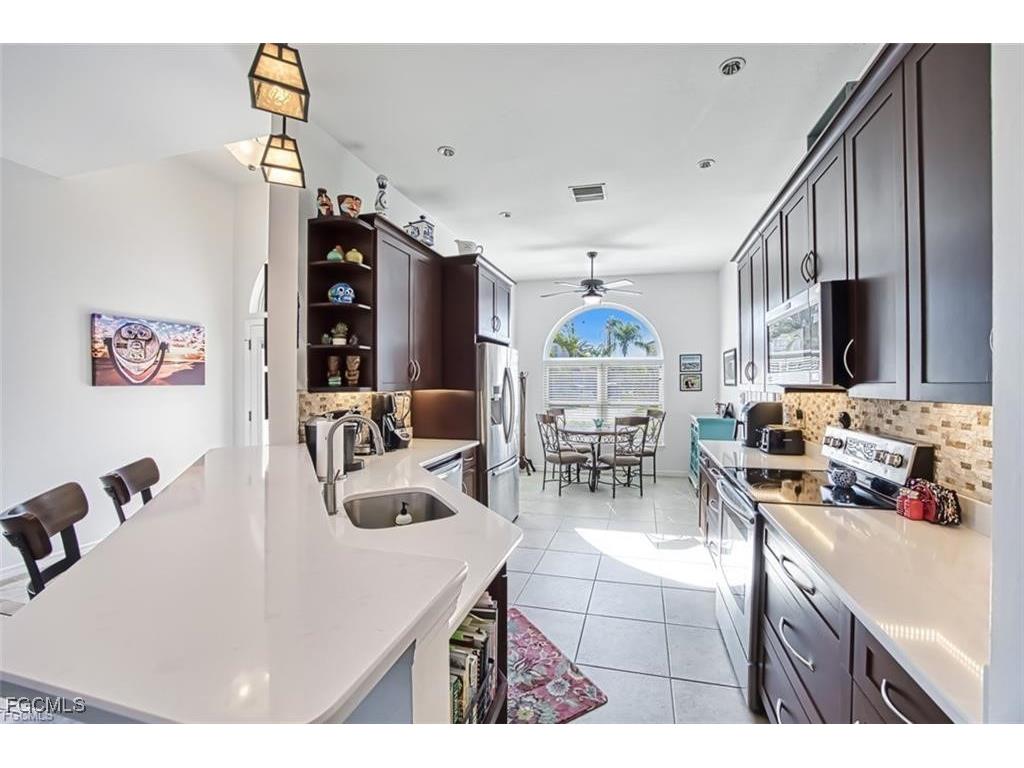 9705 Keel Court Fort Myers FL 33919 2025012916 image8