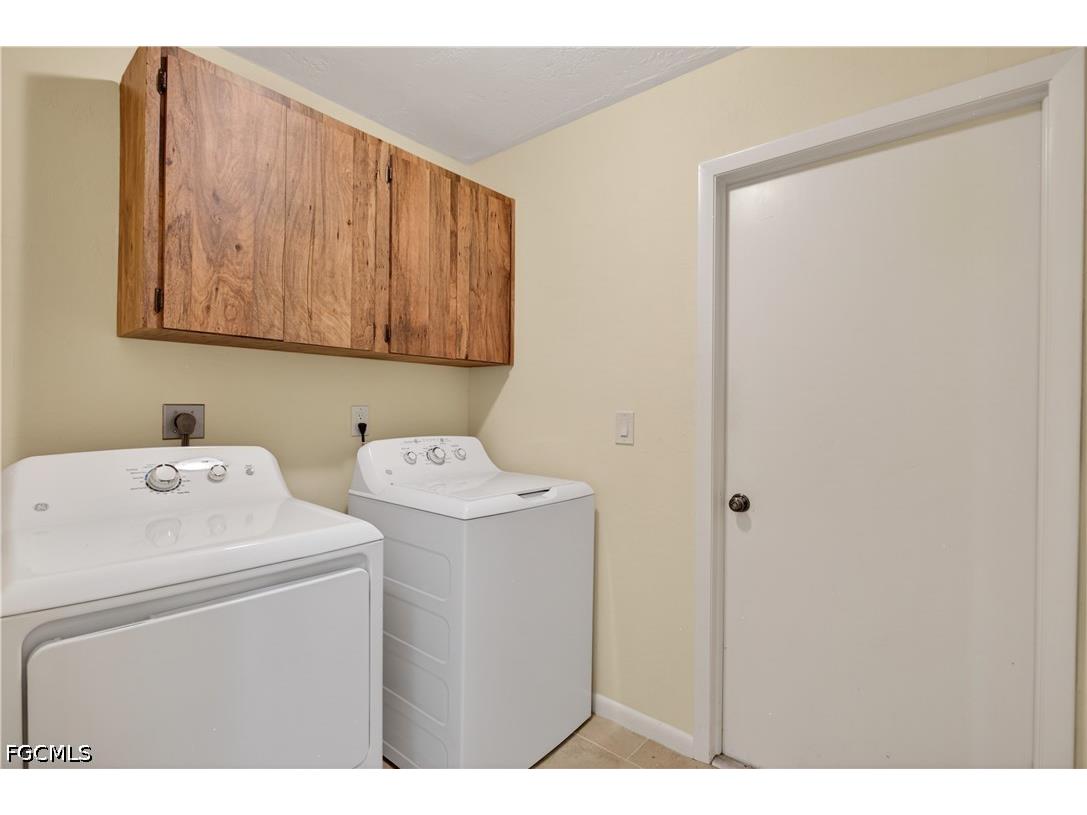 9708 Foxglove Circle Fort Myers FL 33919 2026022368 image24