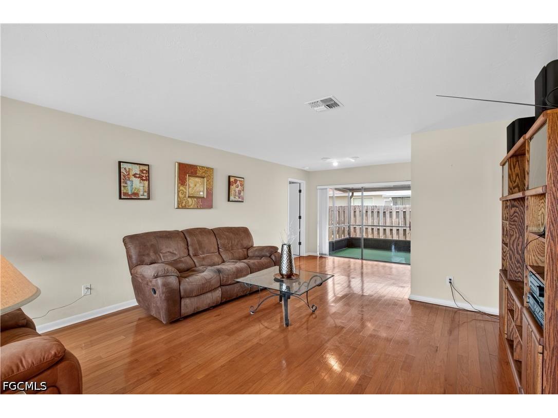 9708 Foxglove Circle Fort Myers FL 33919 2026022368 image3