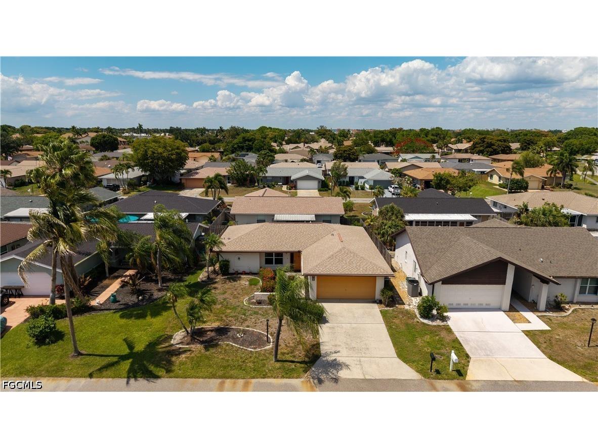 9708 Foxglove Circle Fort Myers FL 33919 2026022368 image30