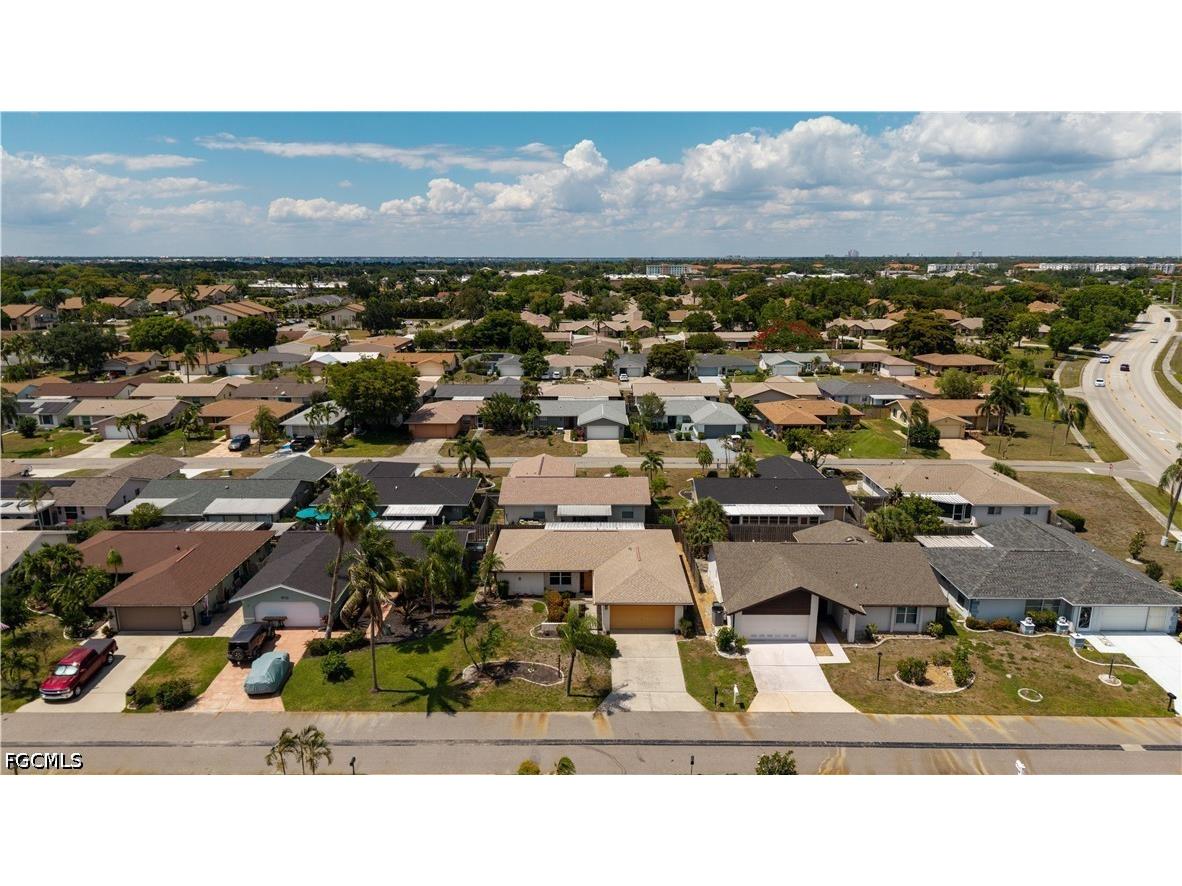 9708 Foxglove Circle Fort Myers FL 33919 2026022368 image31