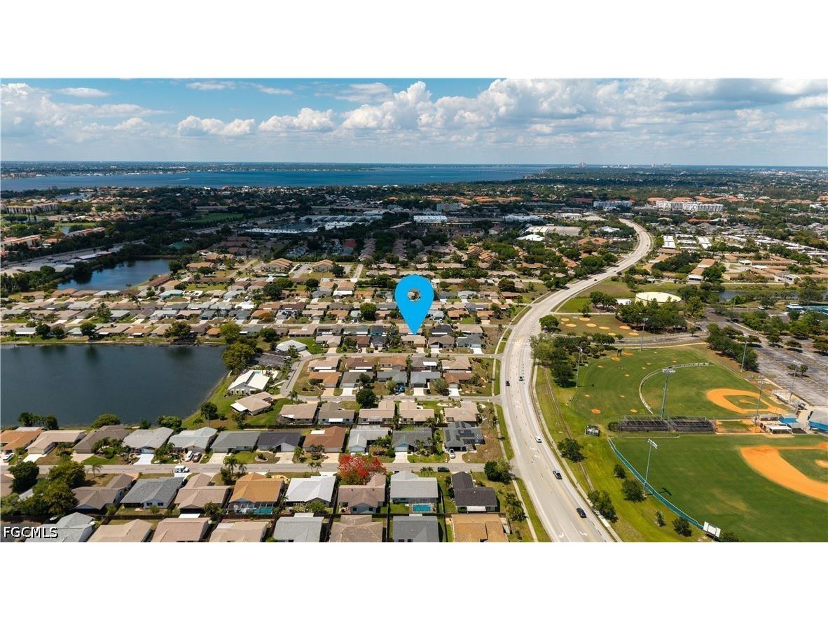 9708 Foxglove Circle Fort Myers FL 33919 2026022368 image38