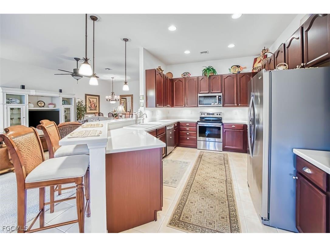 9710 Las Casas Drive Fort Myers FL 33919 2026010510 image18