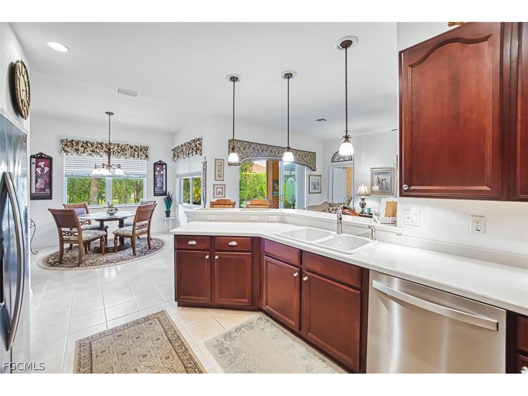 9710 Las Casas Drive Fort Myers FL 33919 2026010510 image19