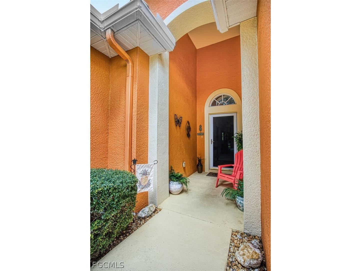 9710 Las Casas Drive Fort Myers FL 33919 2026010510 image8