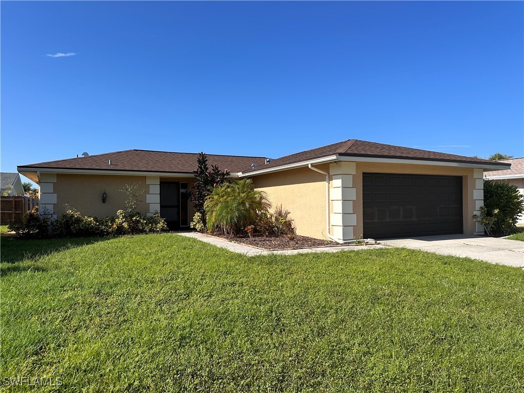 9715 Foxglove Circle Fort Myers FL 33919 224090781 image1