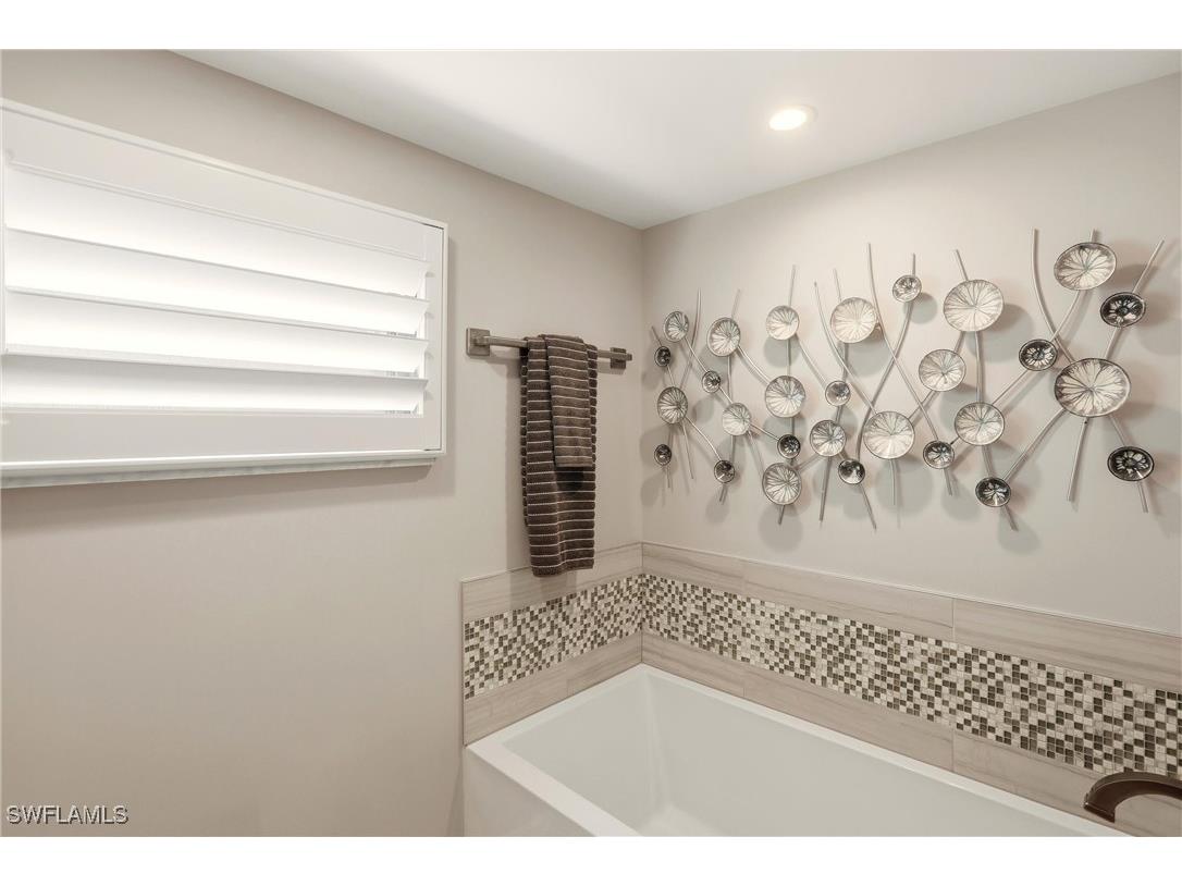 9715 Gulf Shore Drive #701 Naples FL 34108 226000093 image21