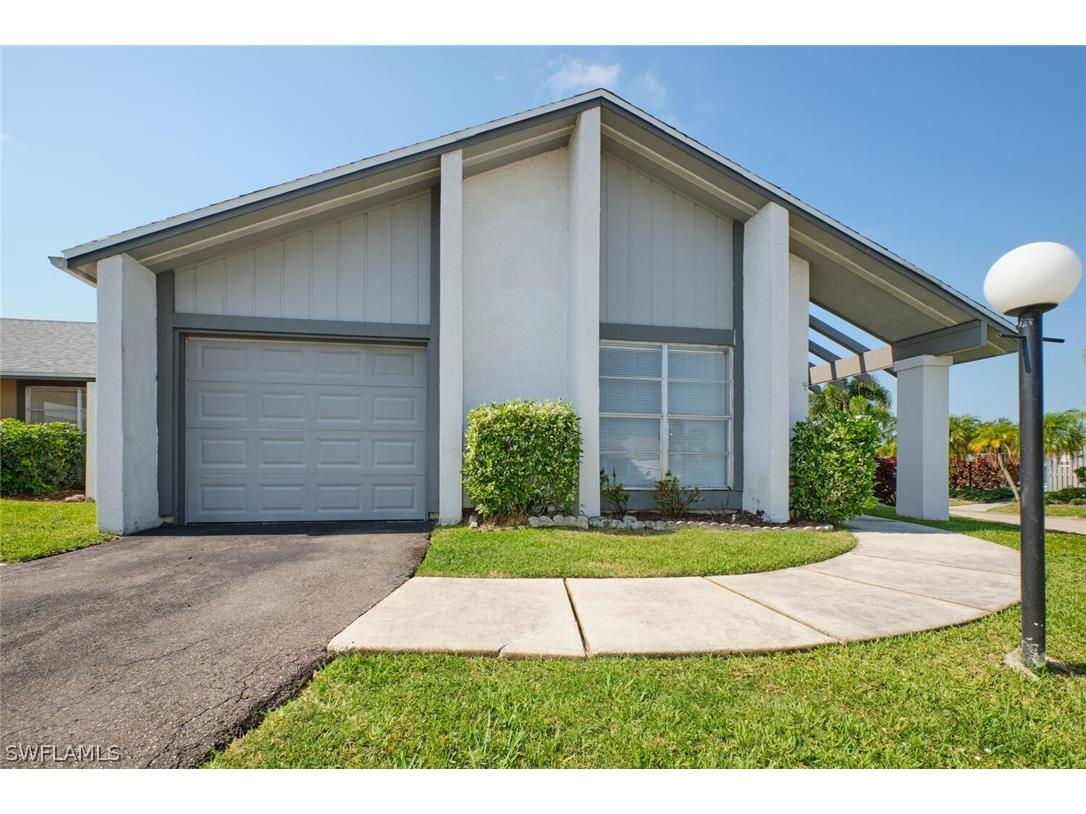 9716 Maplecrest Circle Lehigh Acres FL 33936 224040786 image1