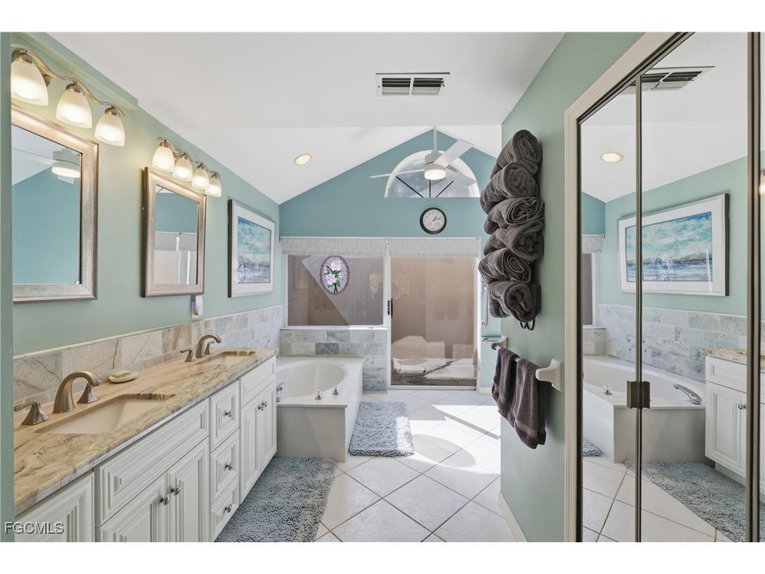 9718 Caloosa Yacht And Racquet Club Drive Fort Myers FL 33919 2026000674 image28