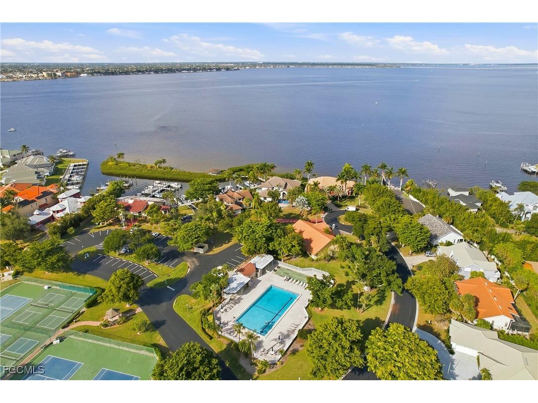 9718 Caloosa Yacht And Racquet Club Drive Fort Myers FL 33919 2026000674 image3