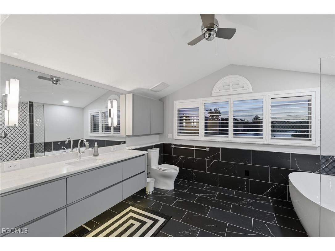 9721 Keel Court Fort Myers FL 33919 2025020175 image38