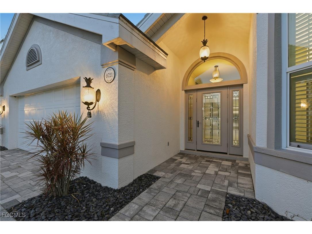 9721 Keel Court Fort Myers FL 33919 2025020175 image4