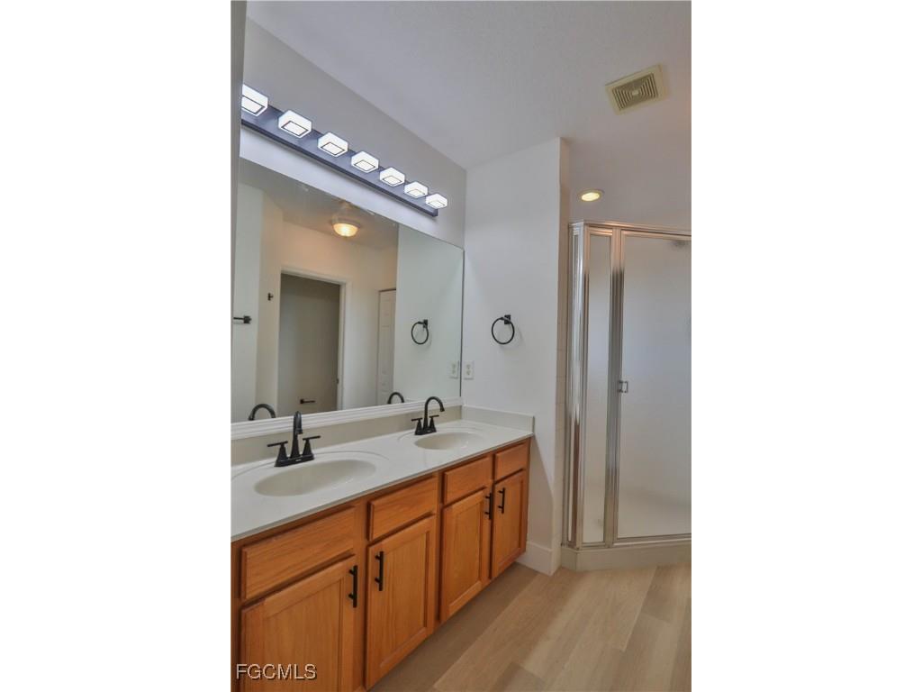 9724 Roundstone Circle Fort Myers FL 33967 2025024525 image14