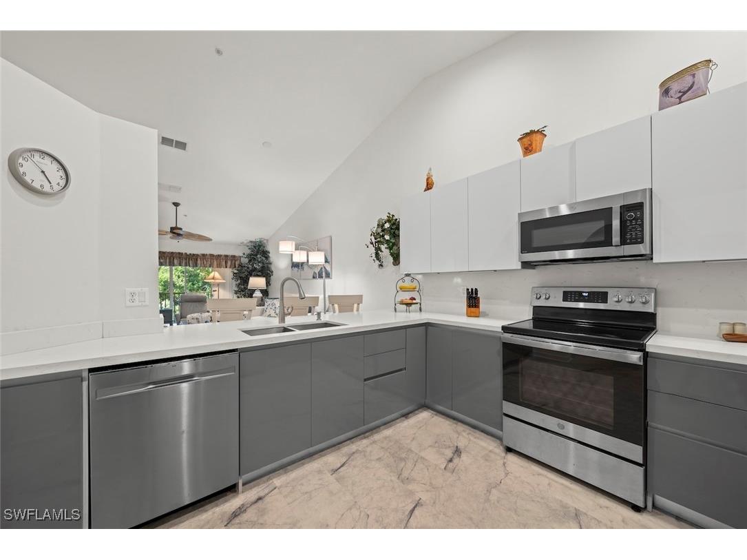 973 Hingham Way #202 Naples FL 34104 225068547 image3