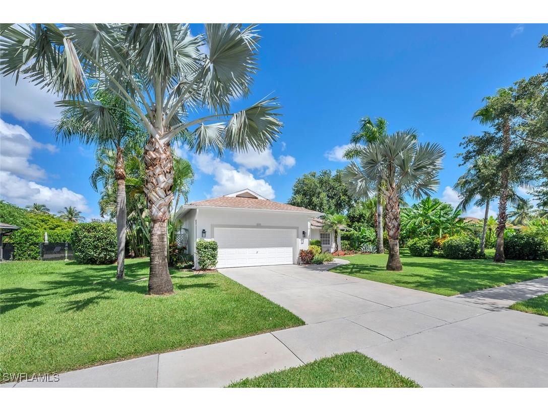 973 Summerfield Drive Naples FL 34120 225057632 image1