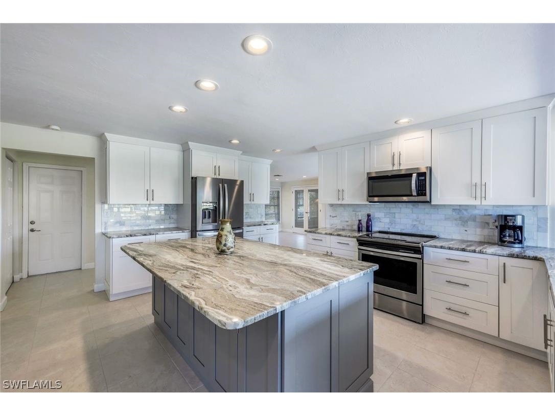 9730 Cypress Lake Drive Fort Myers FL 33919 224034539 image1