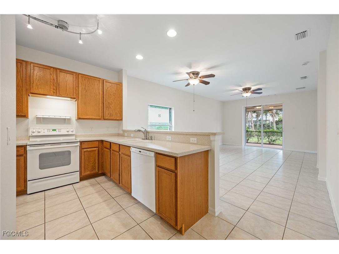 9733 Mendocino Drive Fort Myers FL 33919 2026004715 image3