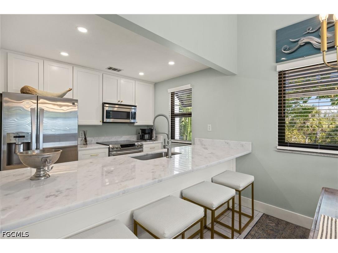 974 Greenwood Court S Sanibel FL 33957 2026020743 image5