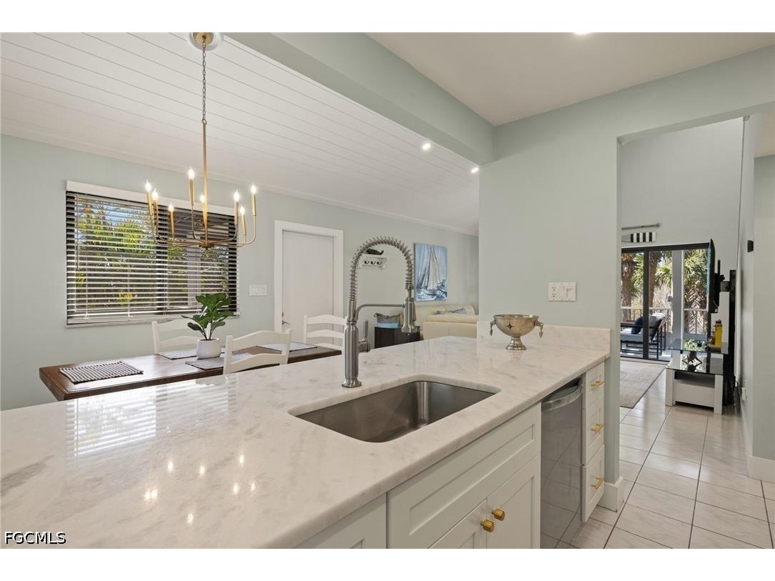 974 Greenwood Court S Sanibel FL 33957 2026020743 image6
