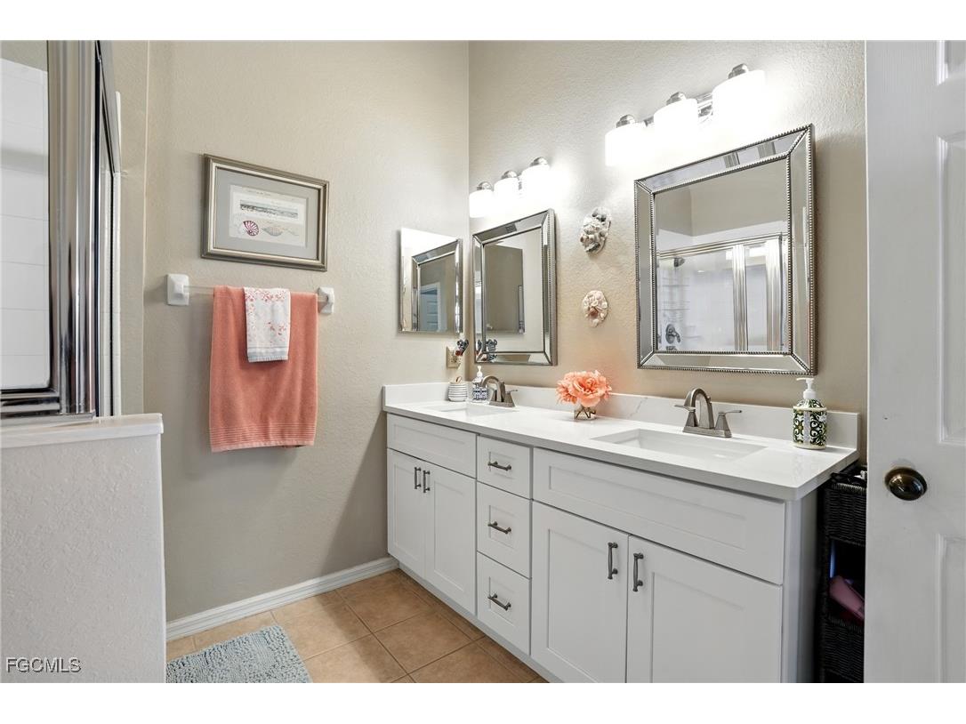 9740 Gladiolus Bulb Loop Fort Myers FL 33908 2025006066 image15