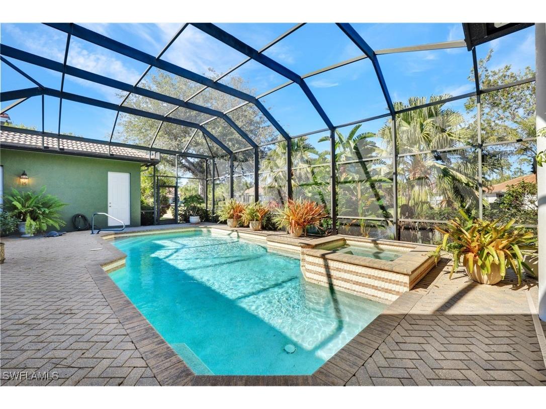 9742 Wilshire Lakes Boulevard Naples FL 34109 224099912 image1