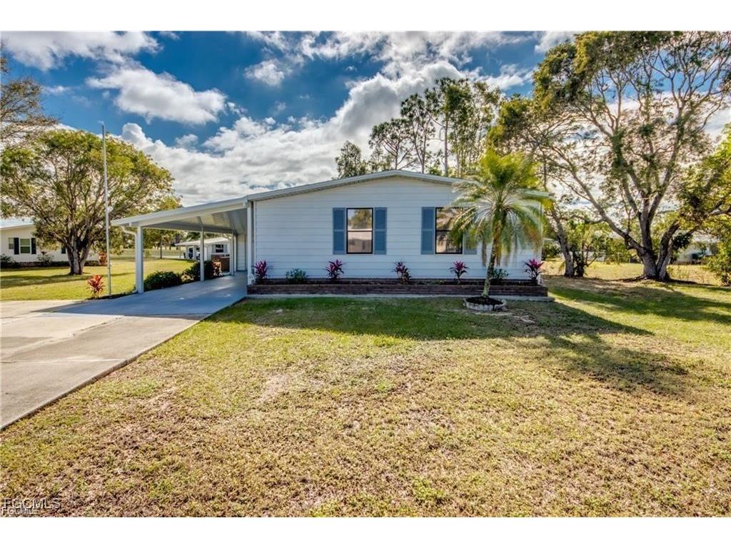 9745 Lake Fairways Boulevard North Fort Myers FL 33903 2025007151 image1