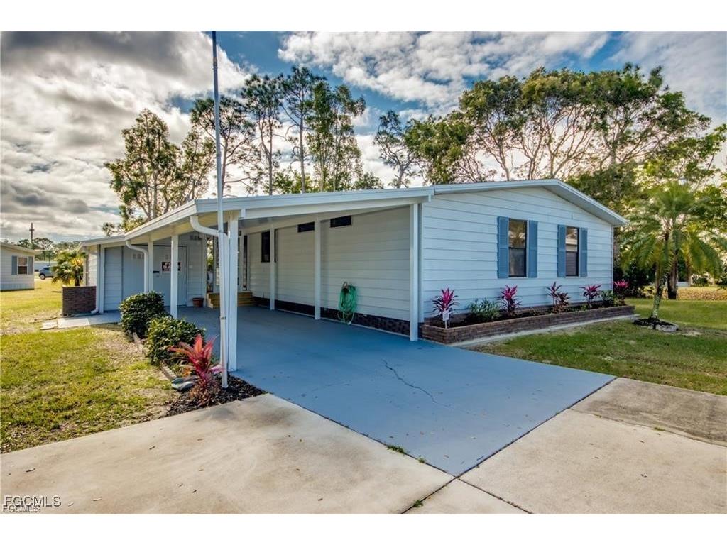 9745 Lake Fairways Boulevard North Fort Myers FL 33903 2025007151 image2