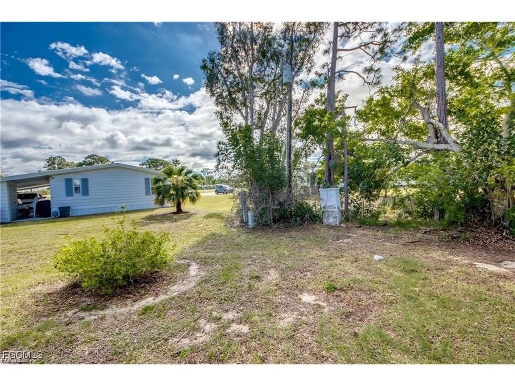 9745 Lake Fairways Boulevard North Fort Myers FL 33903 2025007151 image32