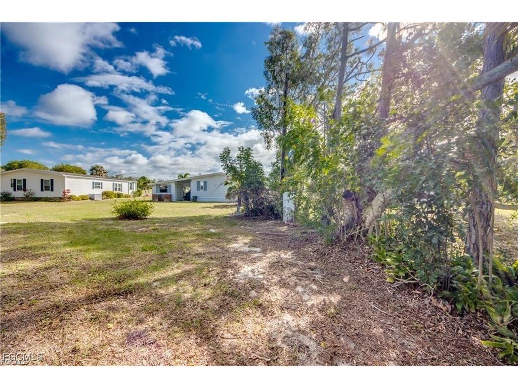 9745 Lake Fairways Boulevard North Fort Myers FL 33903 2025007151 image33