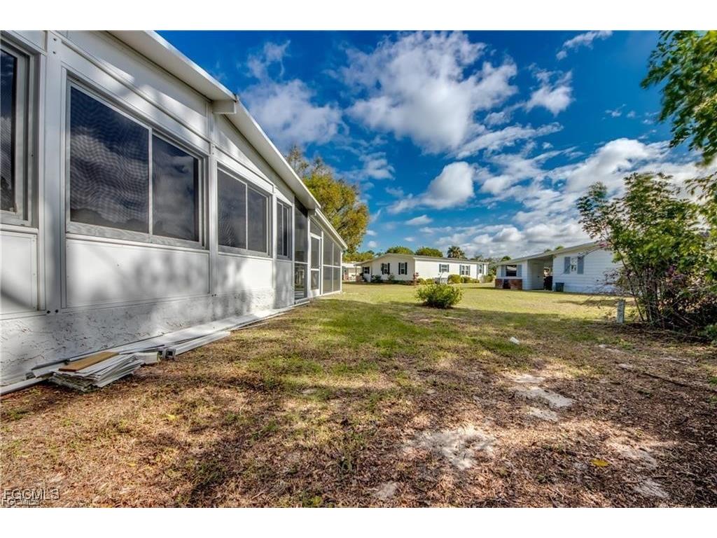 9745 Lake Fairways Boulevard North Fort Myers FL 33903 2025007151 image34