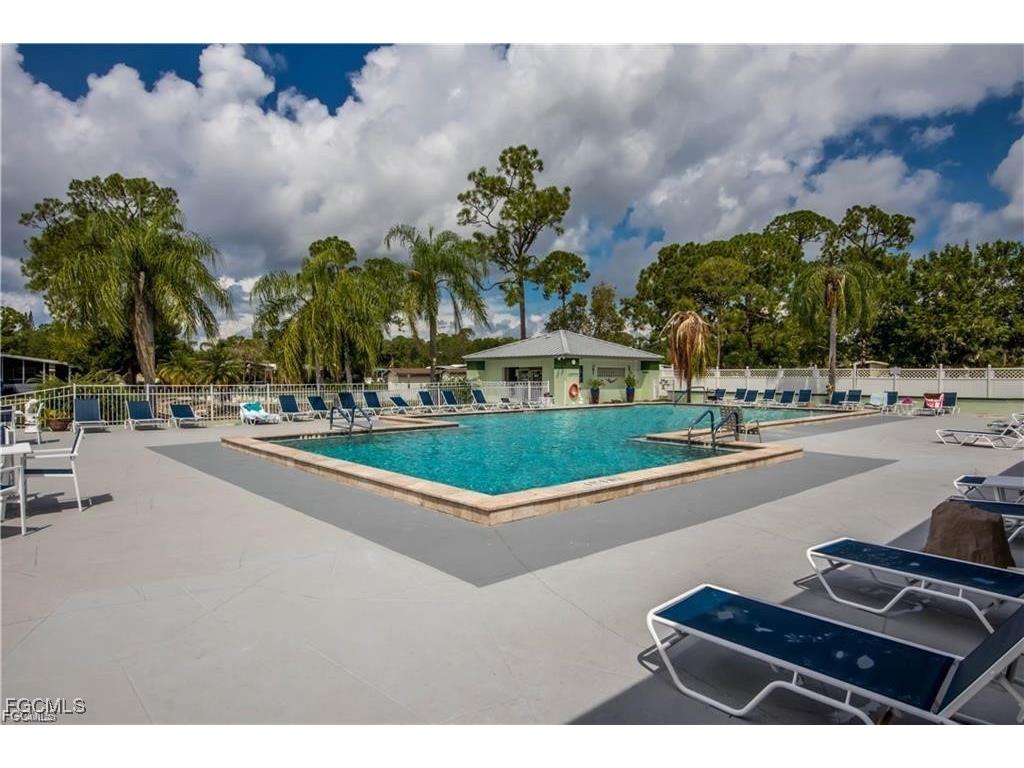9745 Lake Fairways Boulevard North Fort Myers FL 33903 2025007151 image41